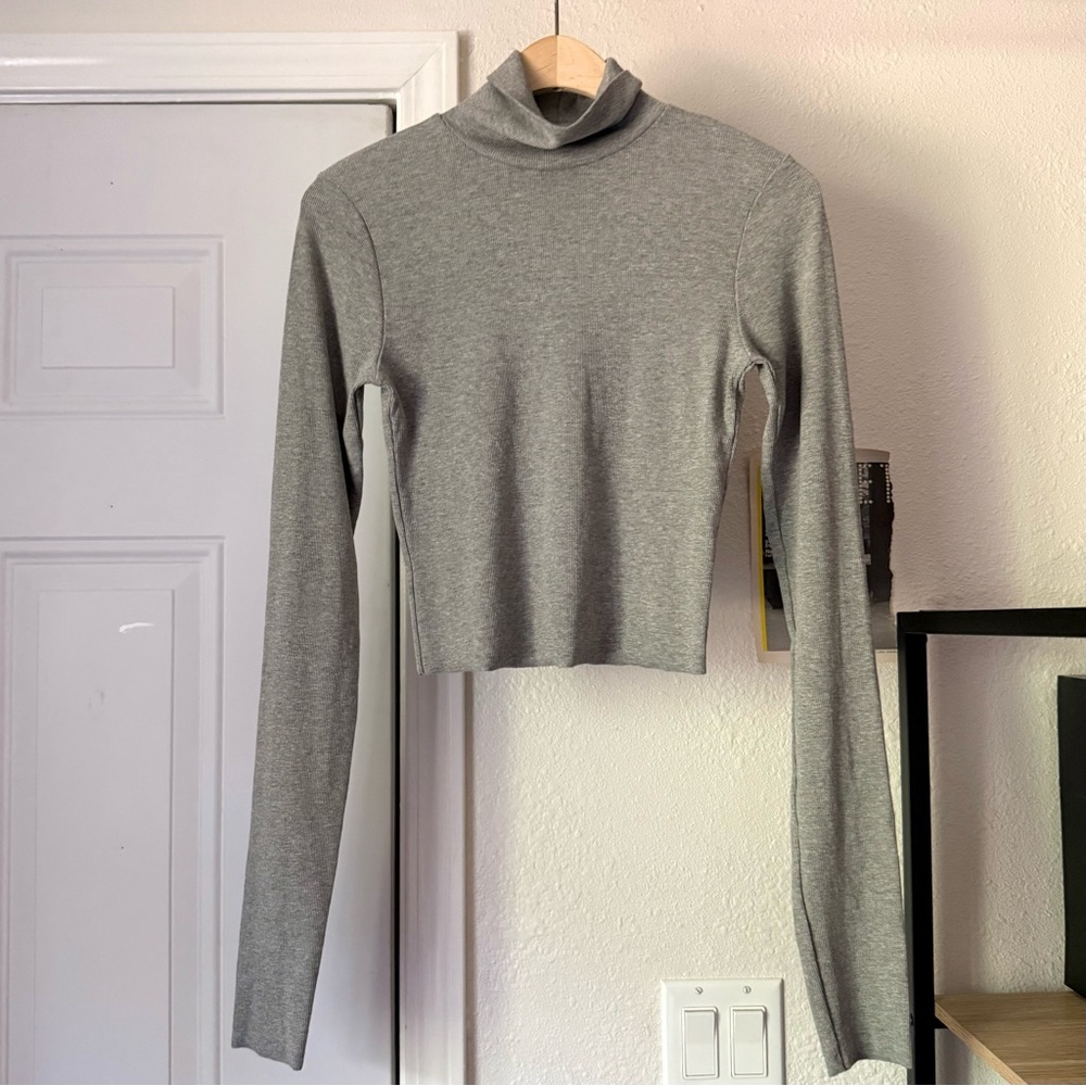 ETERNE heather‎ grey turtleneck long sleeve rib ribbed cropped tee top